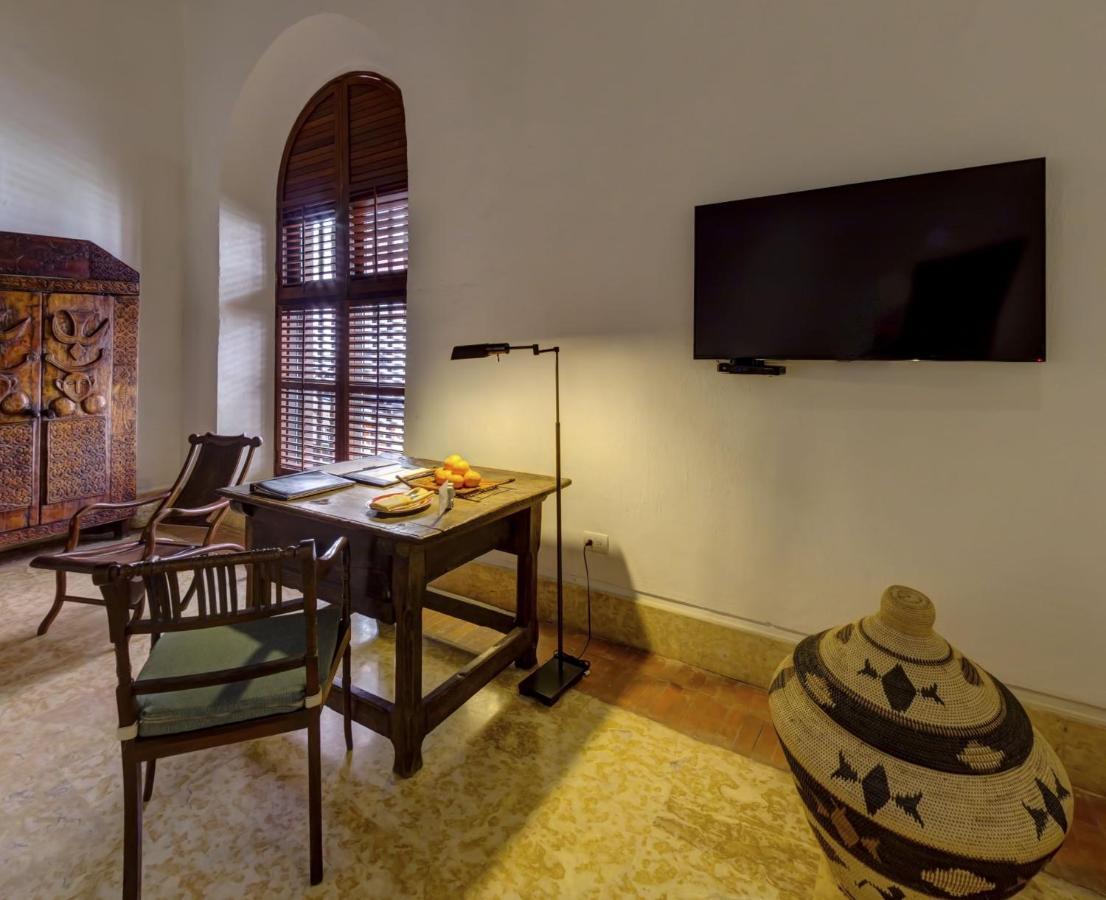 Hotel Quadrifolio Картахена Экстерьер фото
